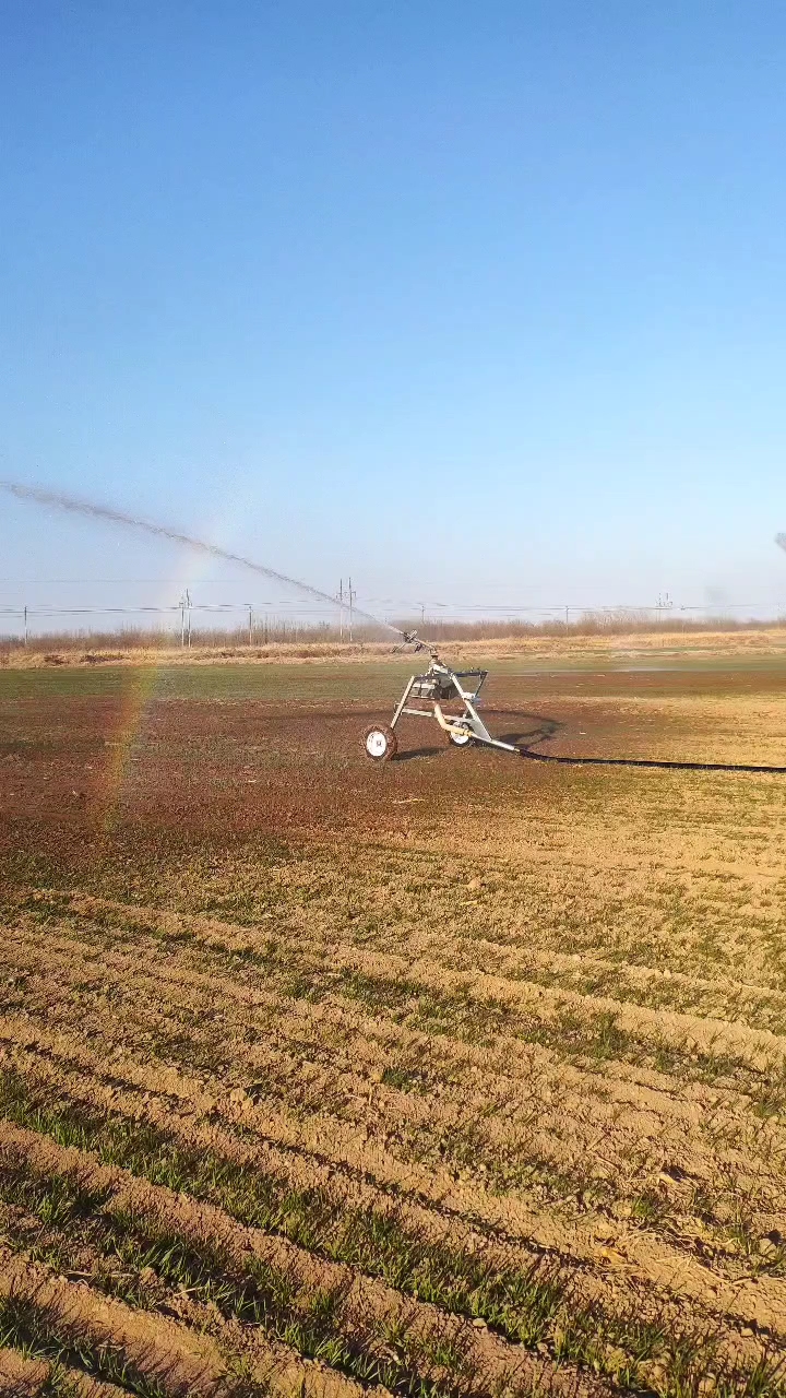 春源喷灌机,山东尚特机械,山东万佳乐割台