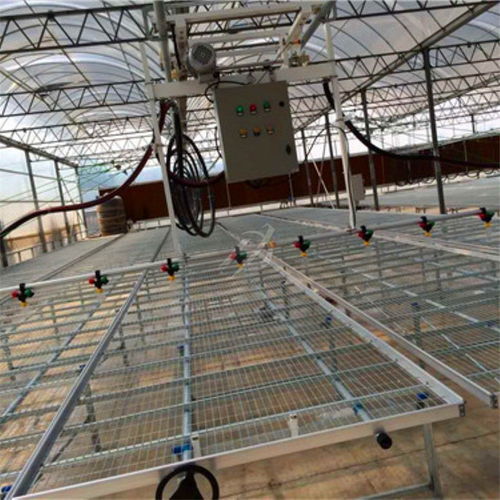 移动苗床怎样浇水 温室移动喷灌机 帮您解决难题